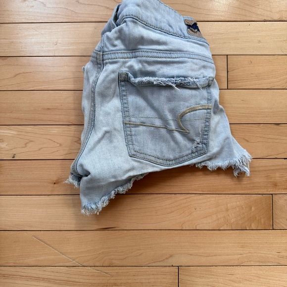 American Eagle distressed denim shorts - Picture 2 of 5